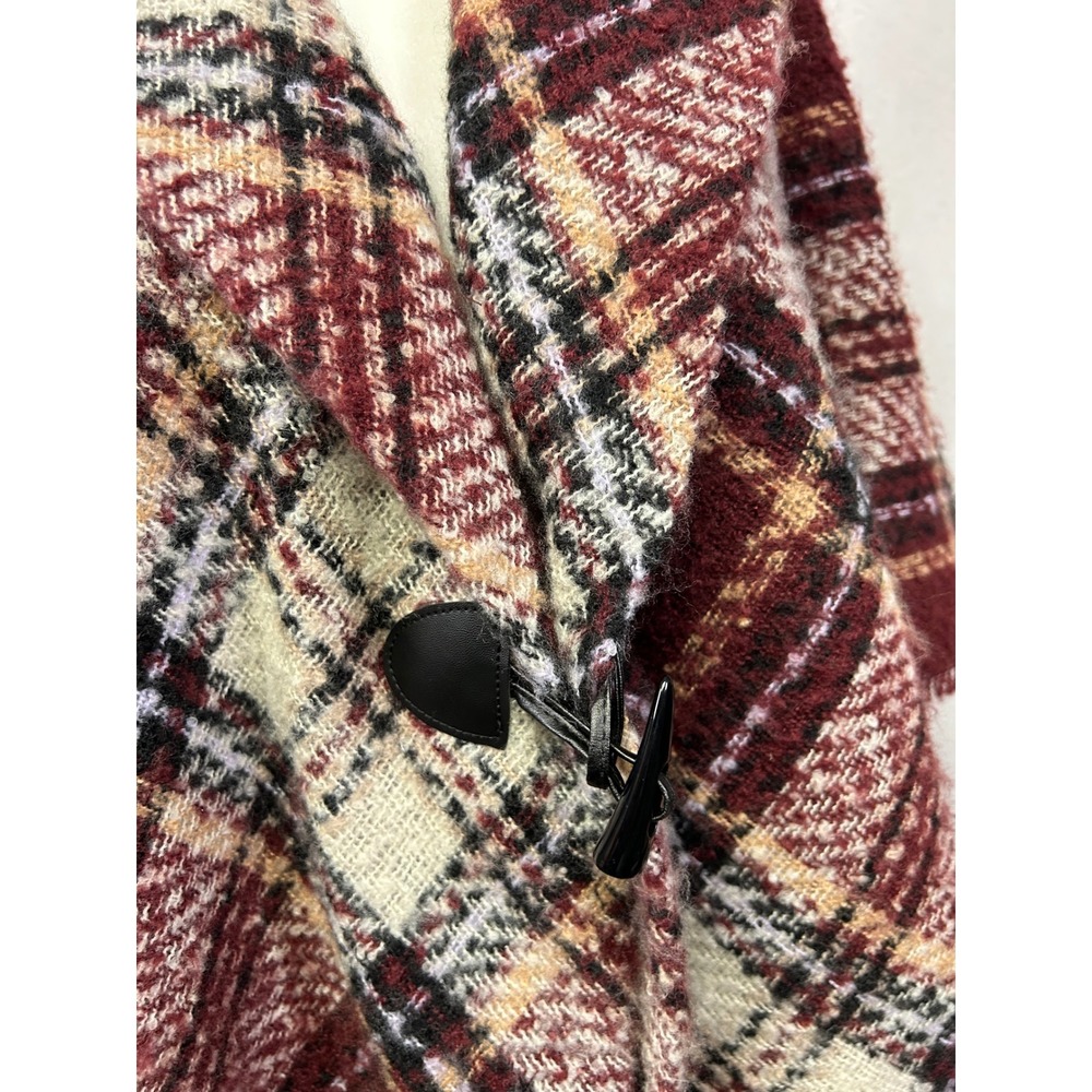 Boho Altare Womens OS Burgundy Plaid Toggle Closure Fringe Hem Poncho Wrap - Picture 5 of 6